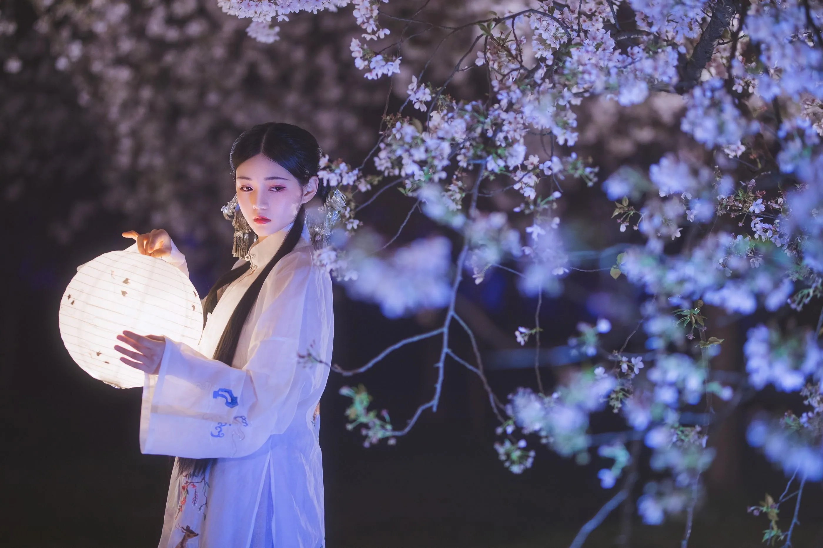 [艺图语] 2022.05.11 梦遣看花人 吴莹琨琨 [22P]插图3